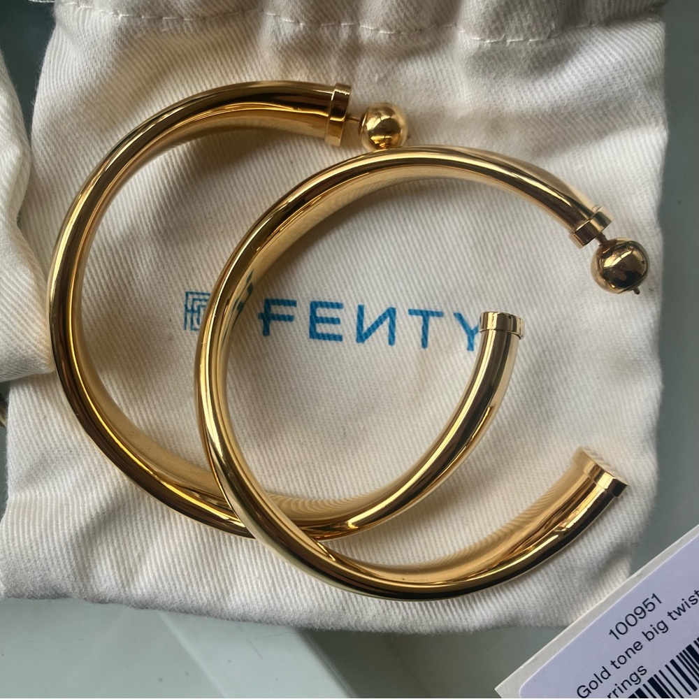 Rare Fenty Luxury Fashion Jewelry, Gold Tone Twist Hoops and Bracelet Set - Picture 6 of 10